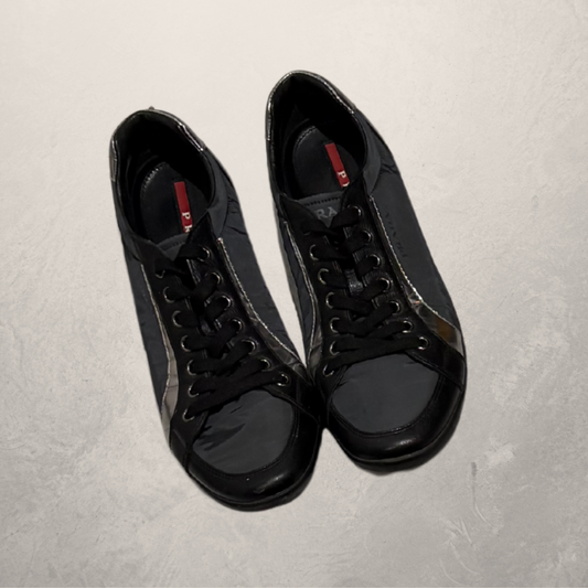 Prada zwarte nylon sneakers 44