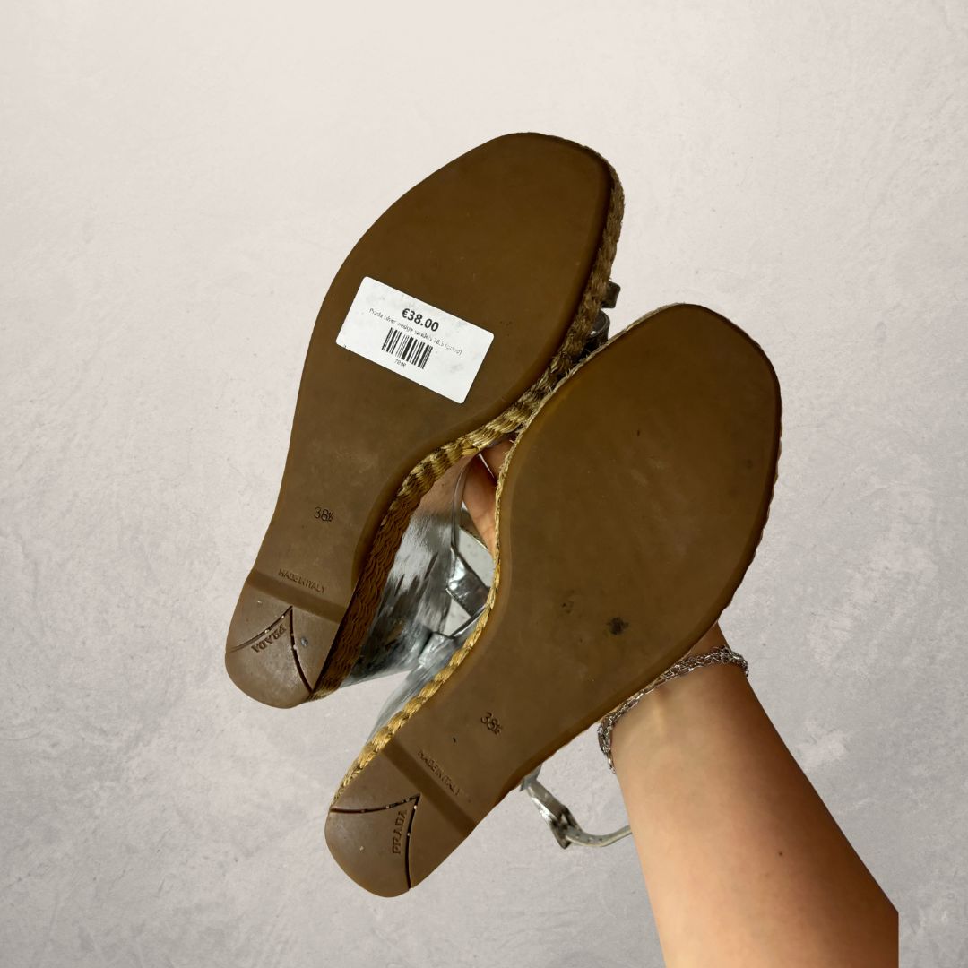 Prada zilveren sleehak sandalen 38.5 (goed)