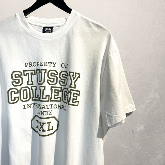 Stussy wit college grafisch t-shirt XL