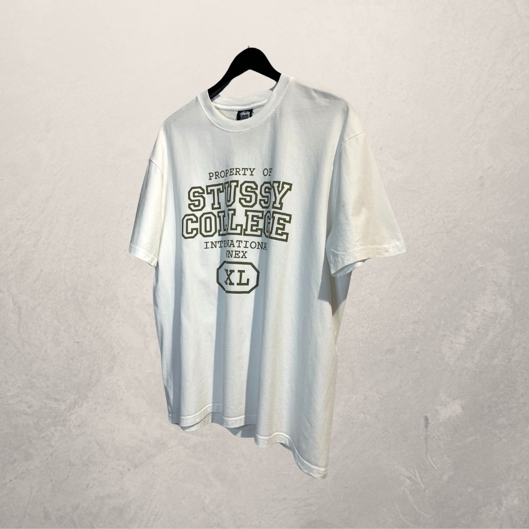 Stussy wit college grafisch t-shirt XL
