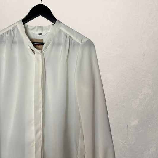 Uniqlo white ls blouse M