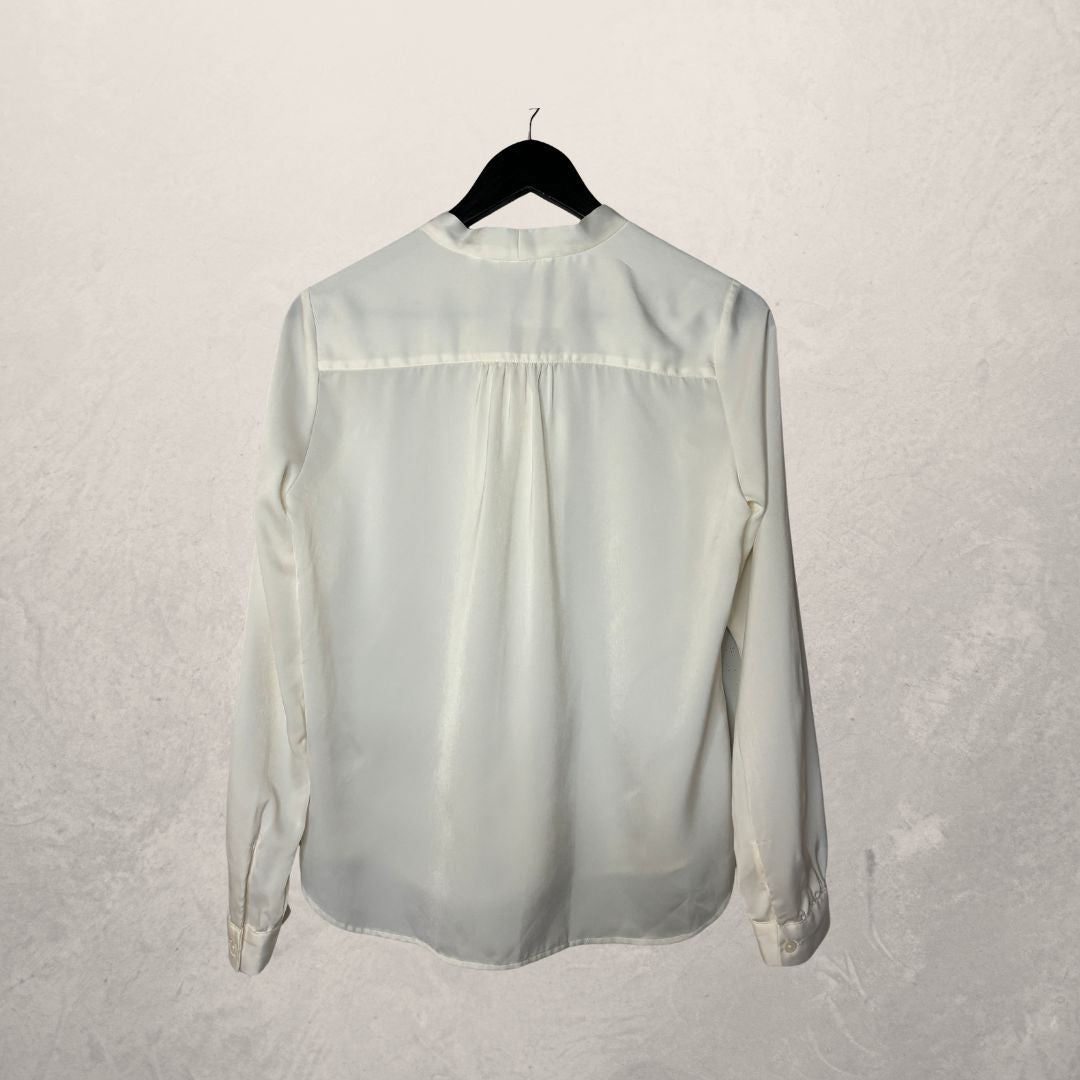Uniqlo white ls blouse M