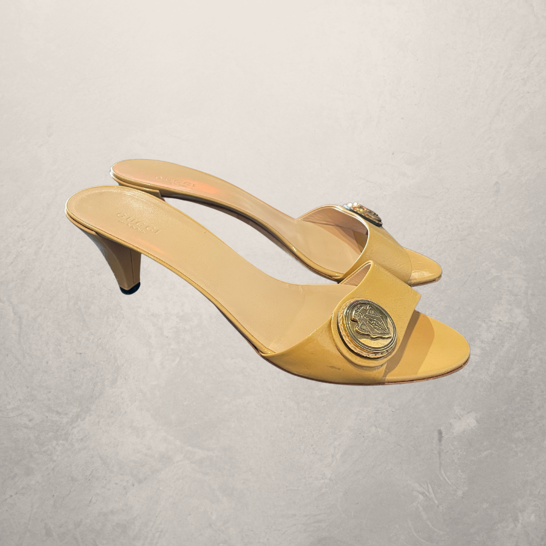 Vintage Gucci yellow patent gold hardwear Mules 39.5