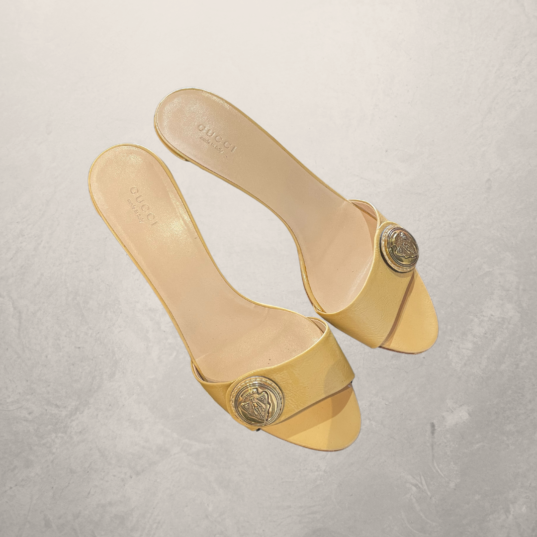 Vintage Gucci yellow patent gold hardwear Mules 39.5