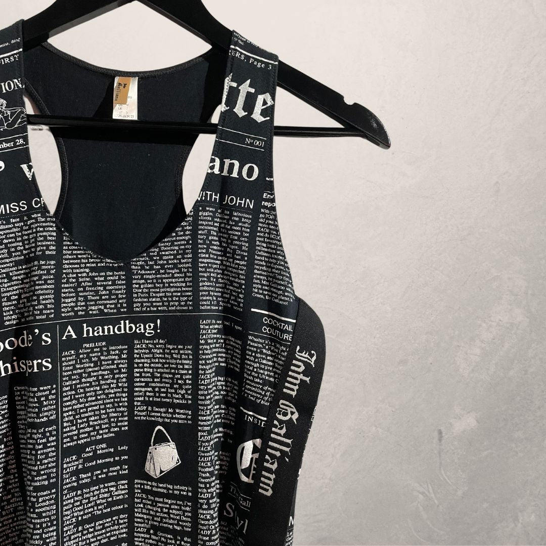 Vintage John Galliano zwarte tanktop met krantenprint S