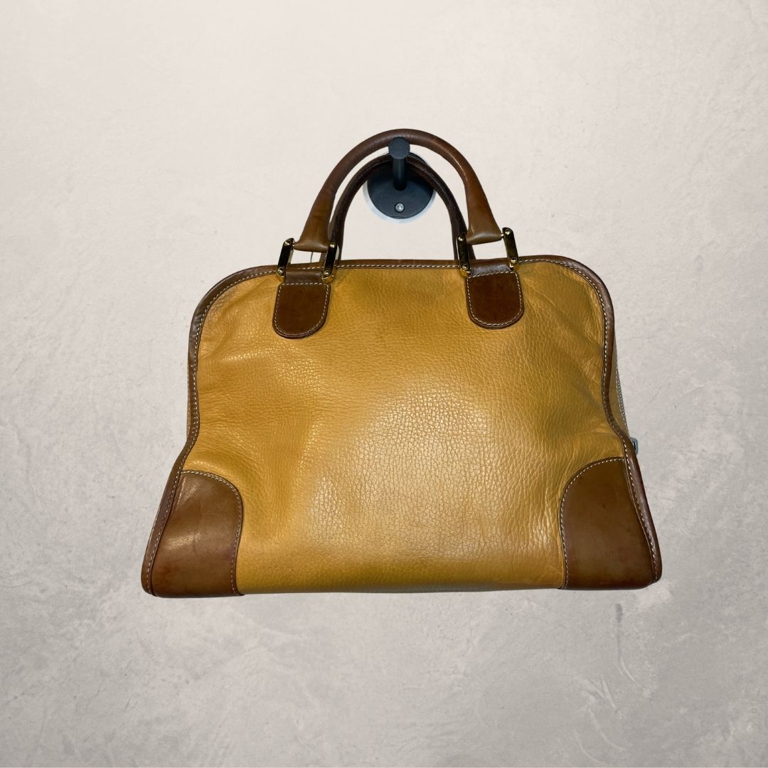 Vintage Loewe bruine en gele leren handtas met logo - van Romae Studios