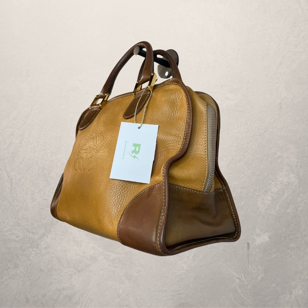 Vintage Loewe bruine en gele leren handtas met logo - van Romae Studios