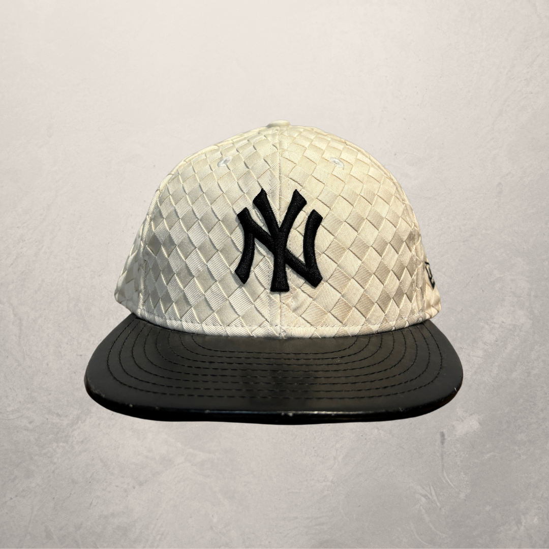 Vintage NY Yankees white leather woven cap OS
