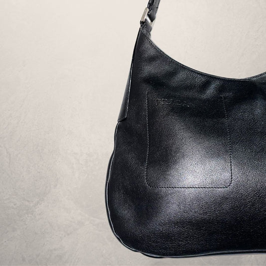 Vintage Prada zwart leren schoudertas