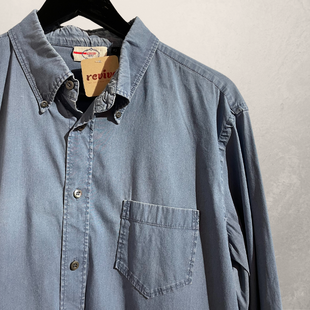 Vintage Prada lichtblauw chambray overhemd L