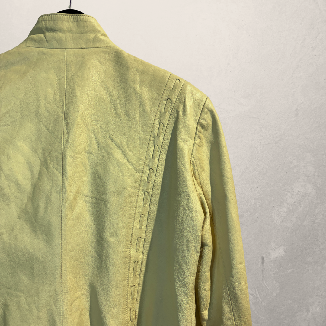 Vintage beige Y2K leather jacket S - by SelectedWithLove.NL