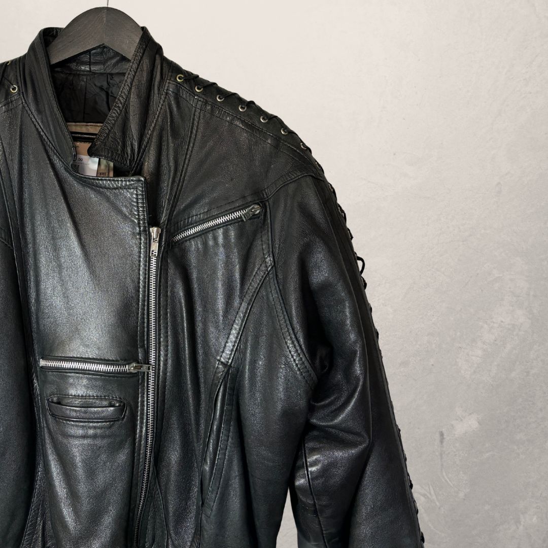 Vintage black leather jacket laced M