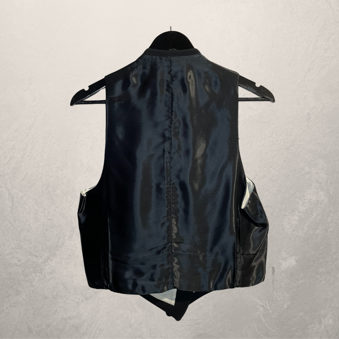 Vintage zwart wollen vest L-by @SelectedWithLove.nl