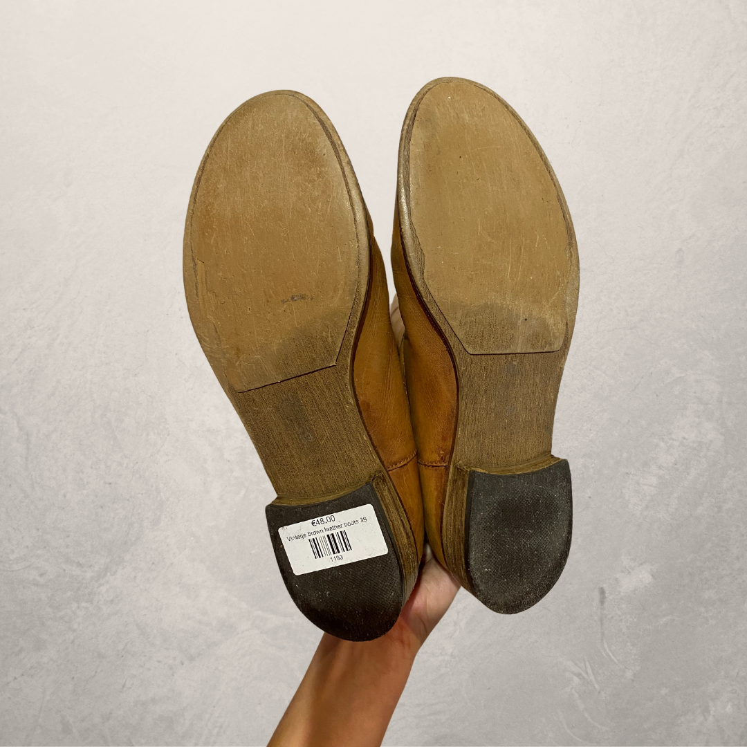 Vintage brown leather boots 39