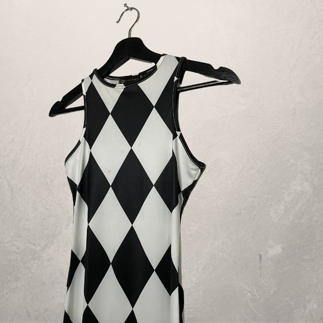 I SAW IT FIRST black and white checkered dress SIZE SMALL