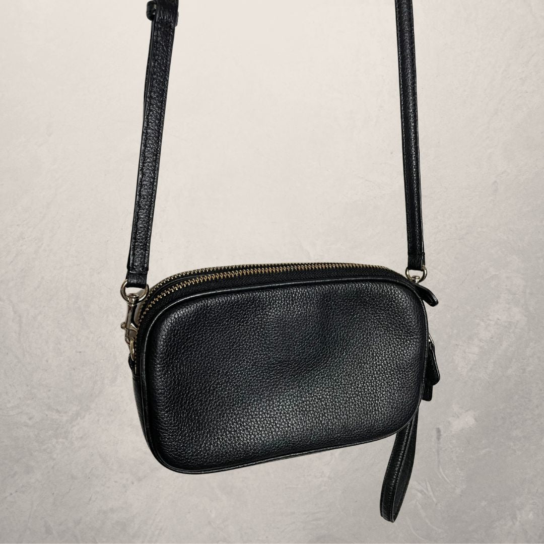 Coach small black hotsell purse